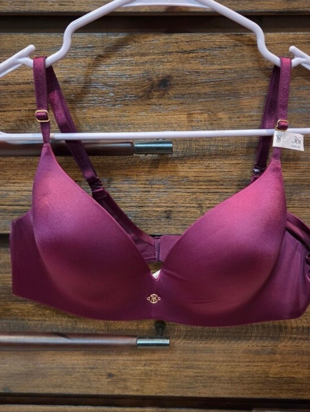 Victoria's Secret Very Sexy So Obsessed Smooth Wireless PushUp Bras Size 36B NEW